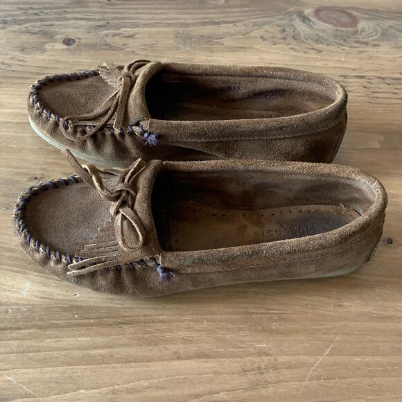 MINNETONKA Moccasin Womens 7 Kilty Hardsole Driving Dusty Brn Suede Fringe 403 - Picture 4 of 15
